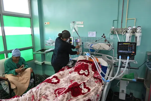 Sala de terapia intensiva en un hospital cubano